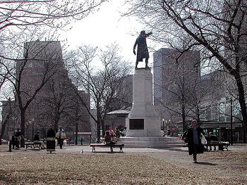Montreal Urban Behavior - Monument Giovani Cabot