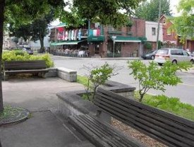 Strolling in Lachine Corner of 19th Avenue 