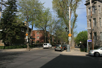 DeCastelneau corner of DeGaspé