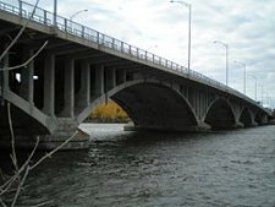 Pont Viau in Ahuntsic