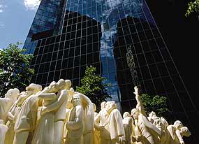 BNP - Laurentian Bank Tower - Montréal Tourisme