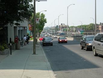 Decarie North corner of Queen-Mary