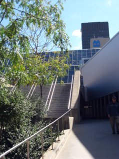 de la Gauchetiere Street