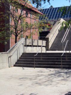 de la Gauchetiere Street